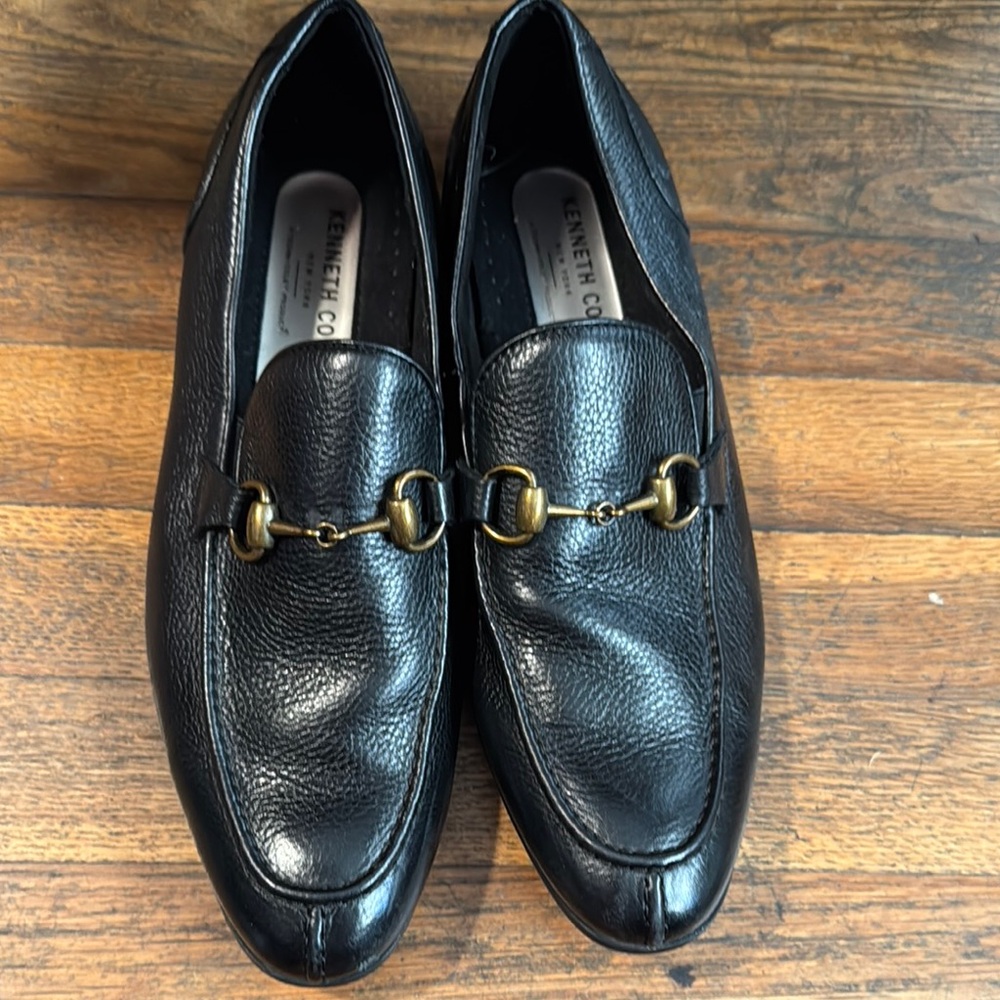 Kenneth Cole Black Leather Slip-On Loafers with Gold Accent